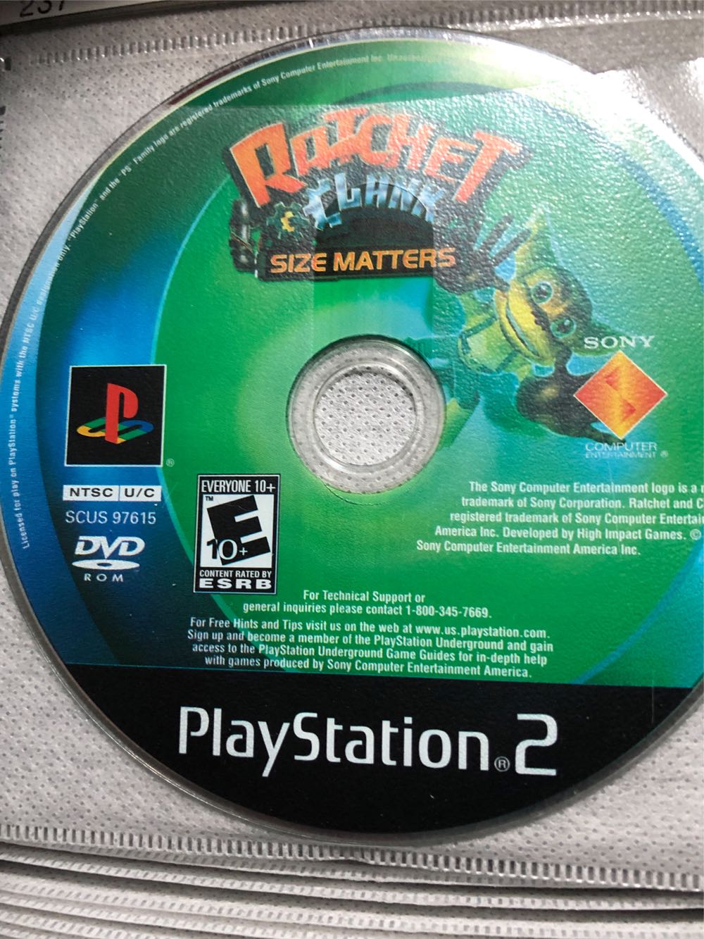 Ratchet & Clank: Size Matters - Sony PlayStation 2 (PS2) (Sony Computer Entertainment - 2) video game collectible [Barcode 711719761525] - Main Image 4