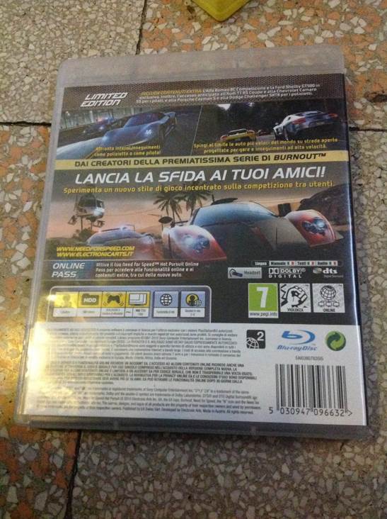 Need For Speed Hot Pursuit Limited Edition - Sony PlayStation 3 (PS3) ((EA) Electronic Arts - 8) video game collectible [Barcode 5030947096632] - Main Image 2