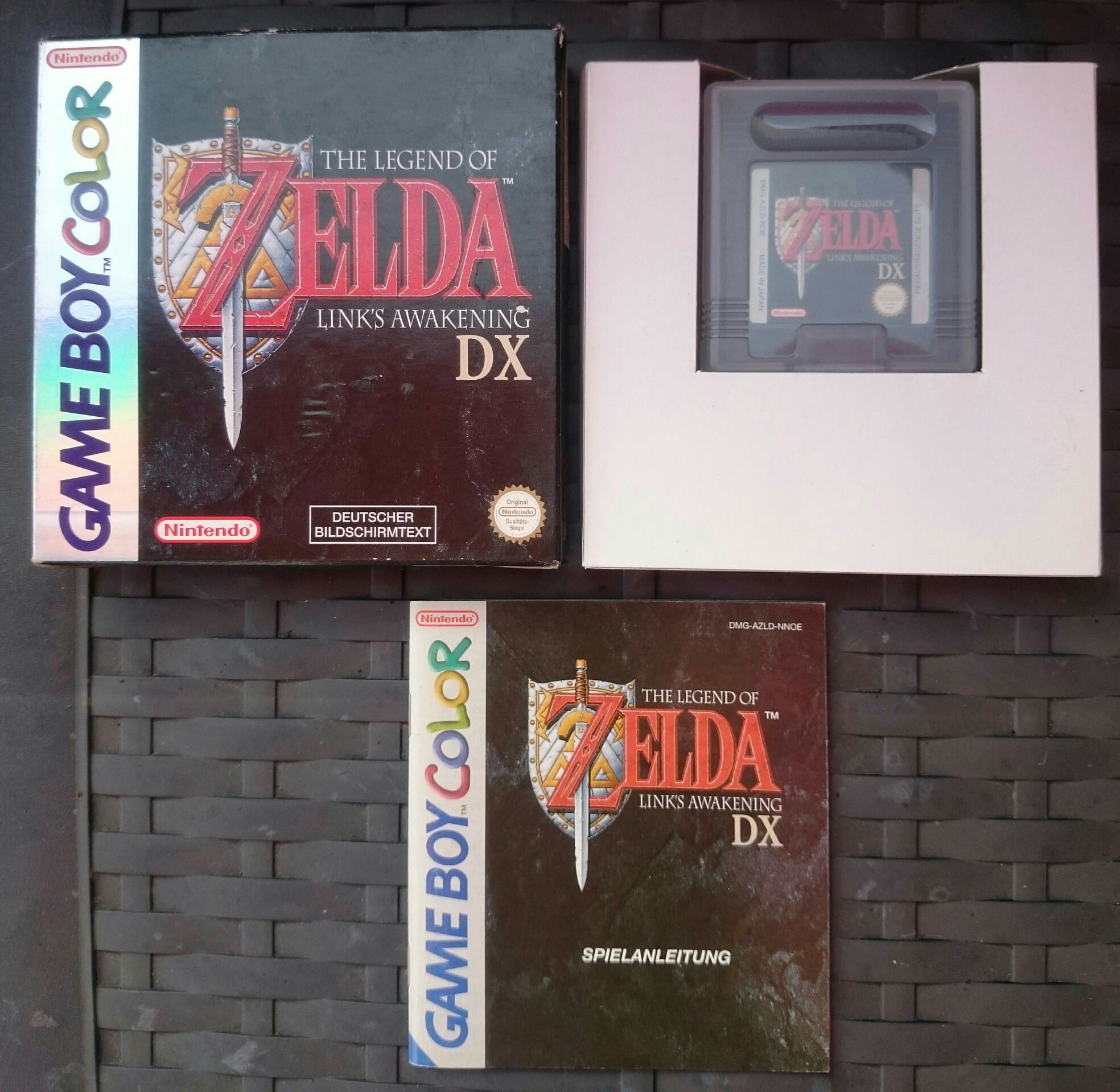 The Legend of Zelda: Link’s Awakening DX - Nintendo Game Boy Color video game collectible - Main Image 2