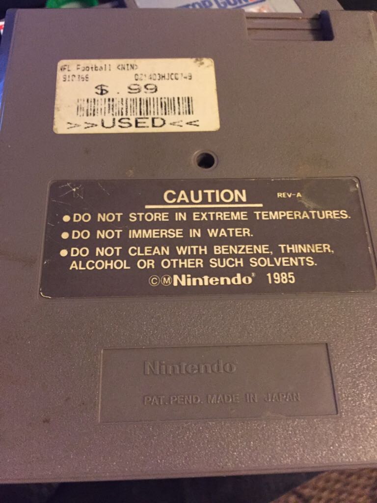 NFL - Nintendo Entertainment System (NES) video game collectible - Main Image 2