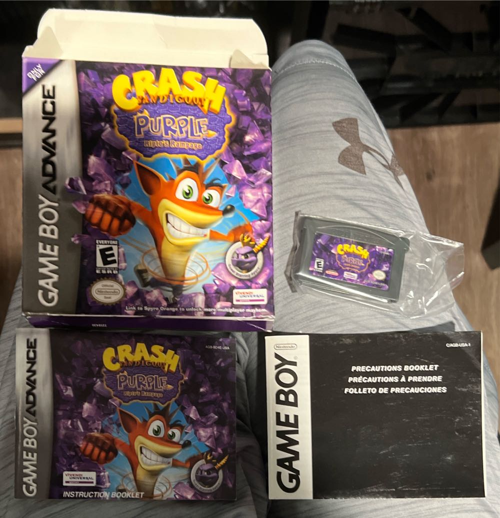 Crash Bandicoot: Purple - Riptos Rampage GBA 3.0 - Nintendo Game Boy Advance (GBA) (Vivendi Universal - 1) video game collectible [Barcode 020626721844] - Main Image 3