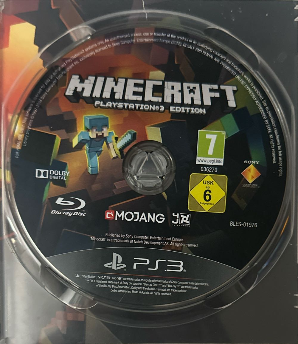 Minecraft: PlayStation 3 Edition - Sony PlayStation 3 (PS3) (Sony Computer Entertainment Europe - 1-4) video game collectible [Barcode 711719412410] - Main Image 3
