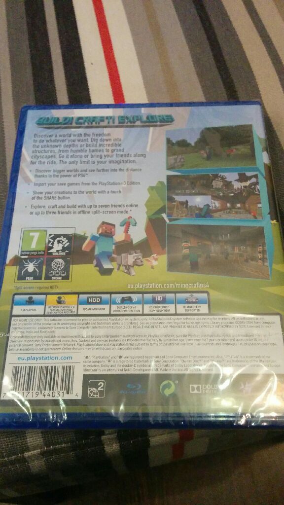 Minecraft - Sony PlayStation 4 (PS4) (Mojang - 1-multi) video game collectible [Barcode 711719440314] - Main Image 2