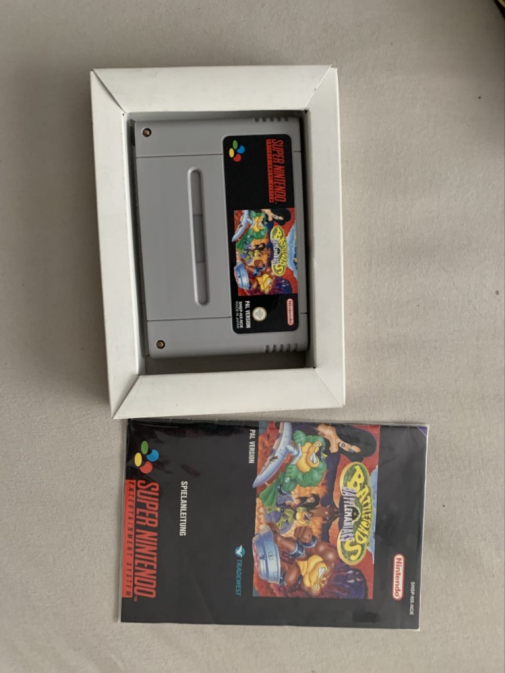Battletoads in Battlemaniacs - Nintendo Super Nintendo Entertainment System (SNES) (Tradewest - 1-2) video game collectible [Barcode 045496330071] - Main Image 3