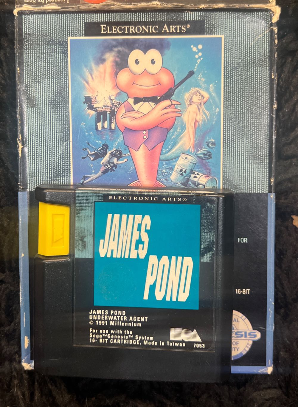 James Pond Underwater Agent - Sega Genesis (Mega Drive) ((EA) Electronic Arts - 1) video game collectible [Barcode 014633070538] - Main Image 4