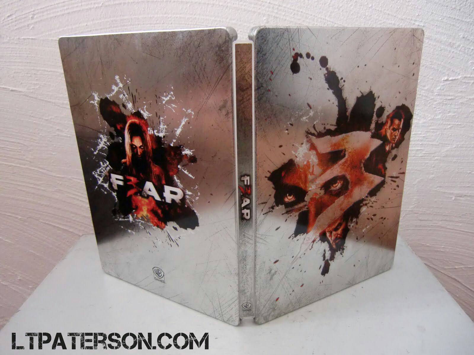 Fear 3 Collectors Edition - Microsoft Xbox 360 video game collectible - Main Image 2