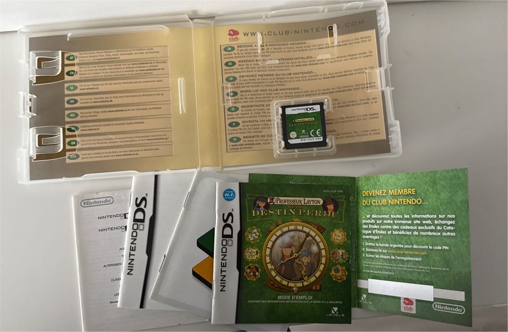 Professeur Layton et le Destin Perdu - Nintendo DS (Nintendo - 1) video game collectible [Barcode 045496470562] - Main Image 3
