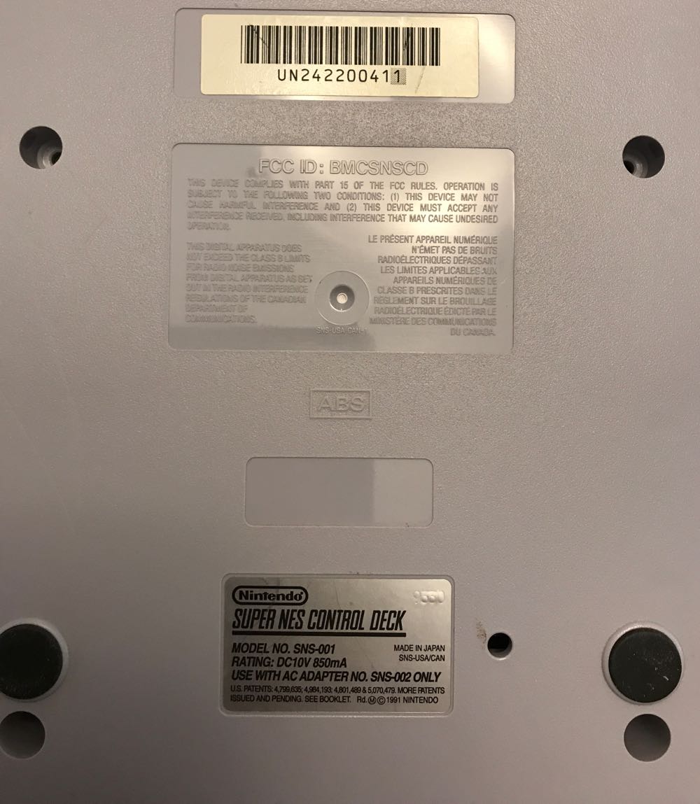 Super Nintendo Entertainment System (SNS-001) - Nintendo Super Nintendo Entertainment System (SNES) (Nintendo - 2) video game collectible - Main Image 3