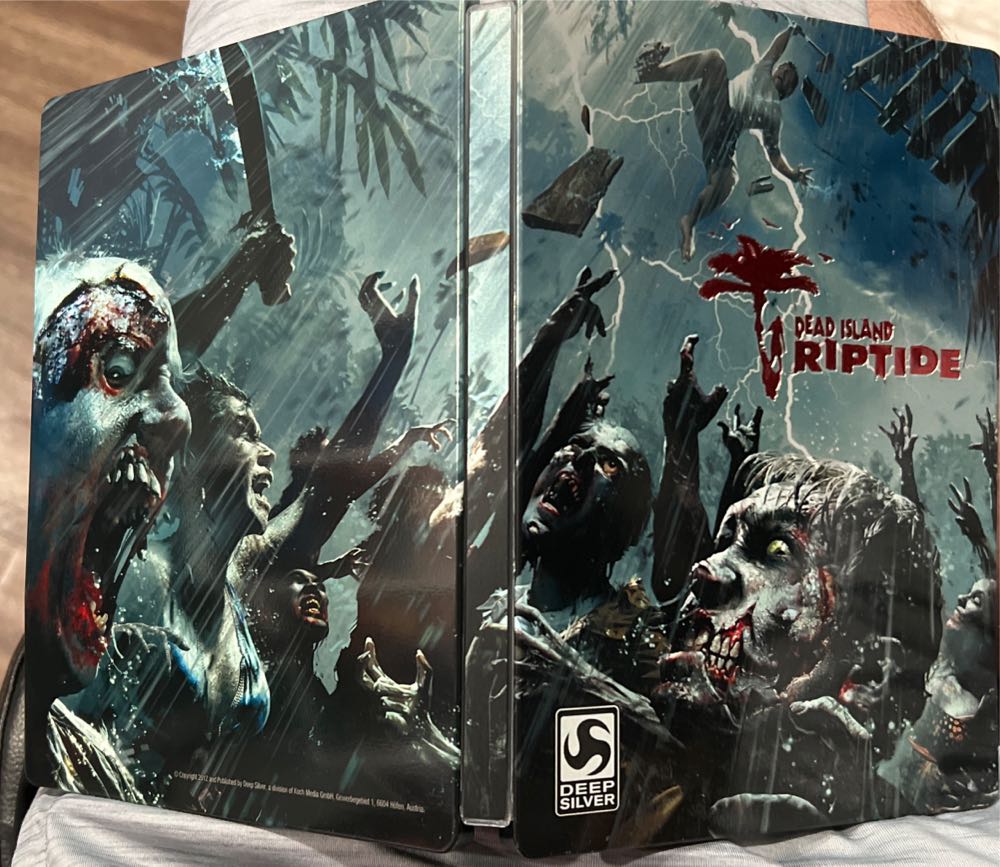 Dead Island: Game Of The Year Edition - Sony PlayStation 3 (PS3) (Deep Silver - 1-4) video game collectible [Barcode 816819010235] - Main Image 4
