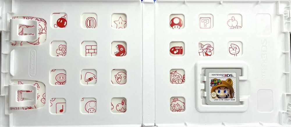 Super Mario 3D Land - Nintendo 3DS (Nintendo - 1) video game collectible [Barcode 045496521202] - Main Image 3