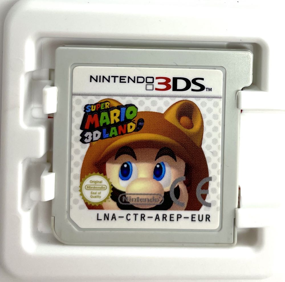 Super Mario 3D Land - Nintendo 3DS (Nintendo - 1) video game collectible [Barcode 045496521202] - Main Image 4