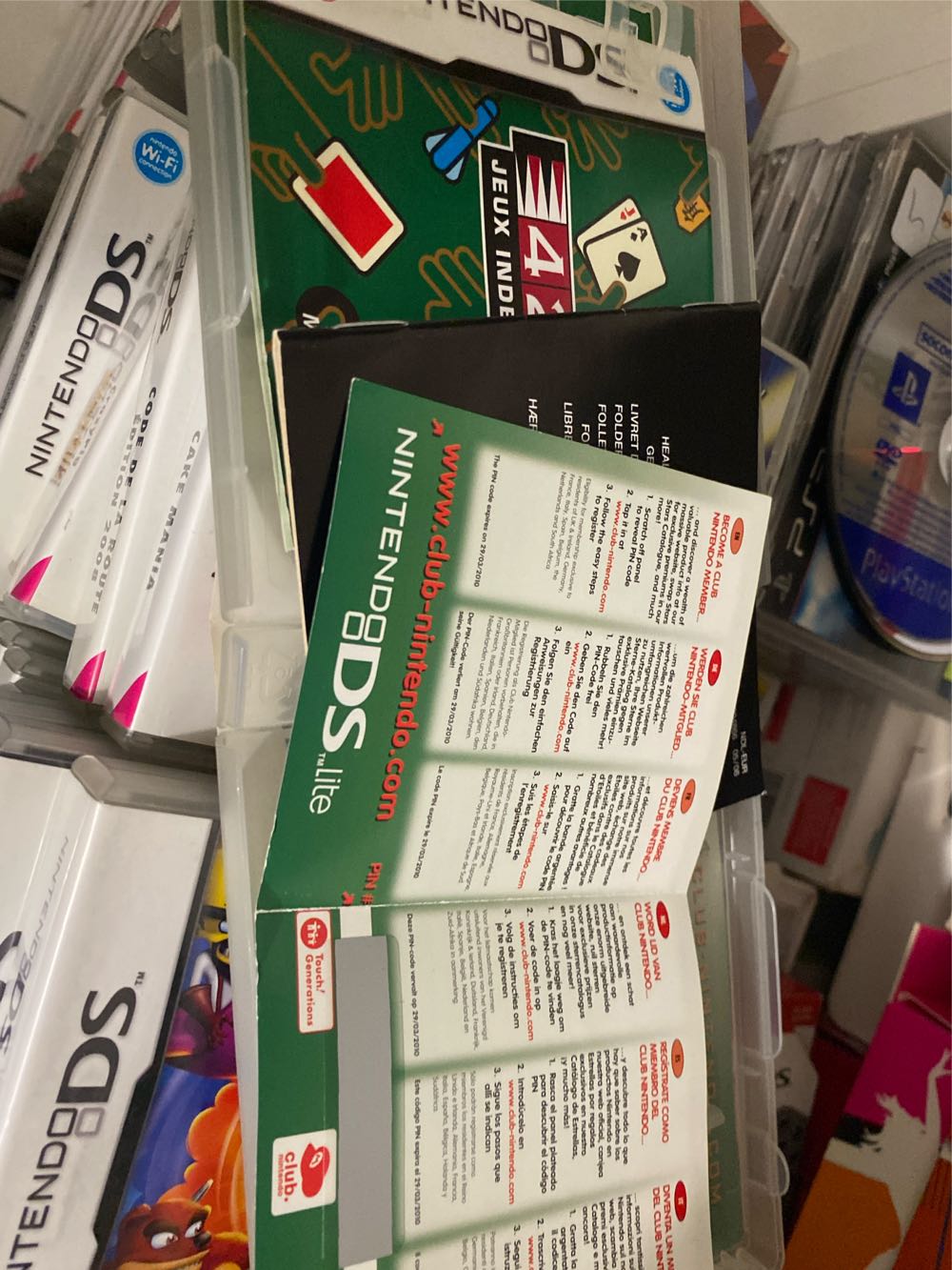 42 Jeux Indémodables - Nintendo DS (Nintendo - 4) video game collectible [Barcode 045496463205] - Main Image 3