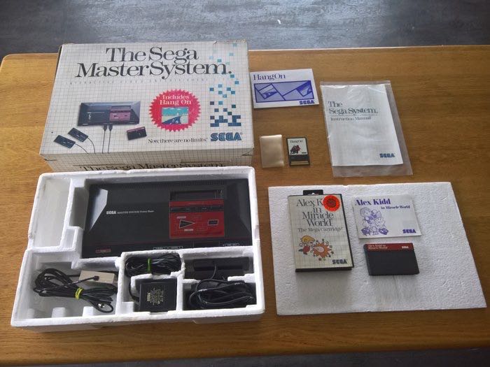 *Sega Master System - Sega Master System (SEGA of America, Sega Enterprises, Sega Enterprises - 1-2) video game collectible - Main Image 4