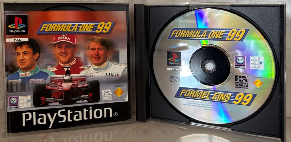 Formula One 99 - Sony PlayStation video game collectible - Main Image 2