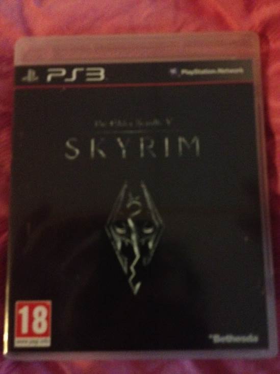 The Elder Scrolls V: Skyrim - Sony PlayStation 3 (PS3) video game collectible [Barcode 0093155144392] - Main Image 1