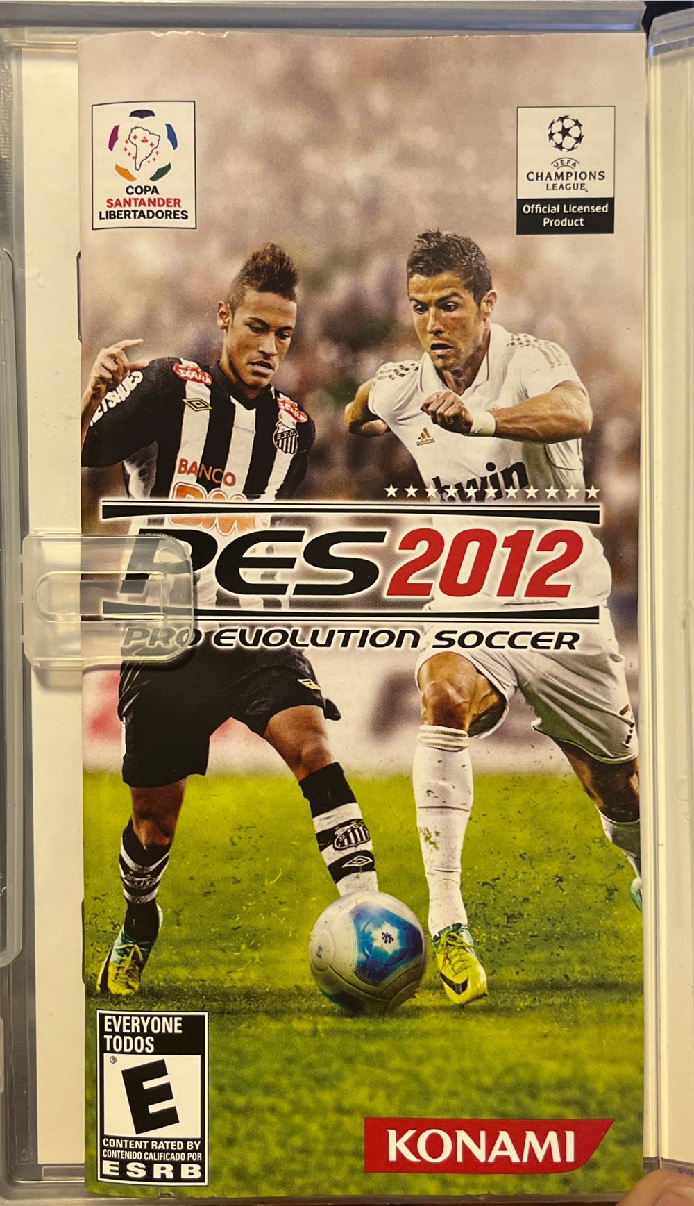 Jogo - Sony PSP - Pro Evolution Soccer 2012 - Sony PlayStation Portable (PSP) (Konami) video game collectible [Barcode 083717260677] - Main Image 3