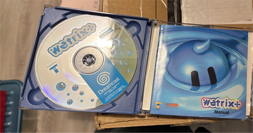 Wetrix+ - Sega Dreamcast (Take 2 Interactive - 2) video game collectible [Barcode 5026555220033] - Main Image 3