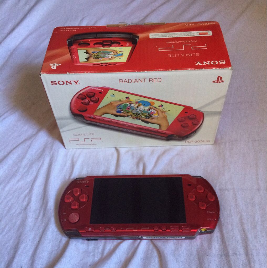 PSP 3000 - Sony PlayStation Portable (PSP) video game collectible - Main Image 1