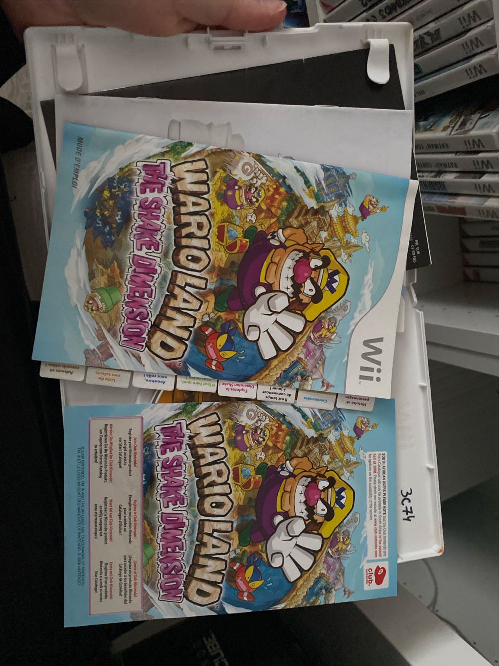 WarioLand: The Shake Dimension - Nintendo Wii (Nintendo - 1) video game collectible [Barcode 045496366025] - Main Image 3