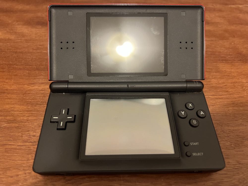 Nintendo DS - Nintendo DS video game collectible - Main Image 2