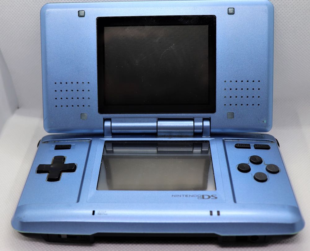 Nintendo DS - Nintendo DS (Nintendo) video game collectible - Main Image 3