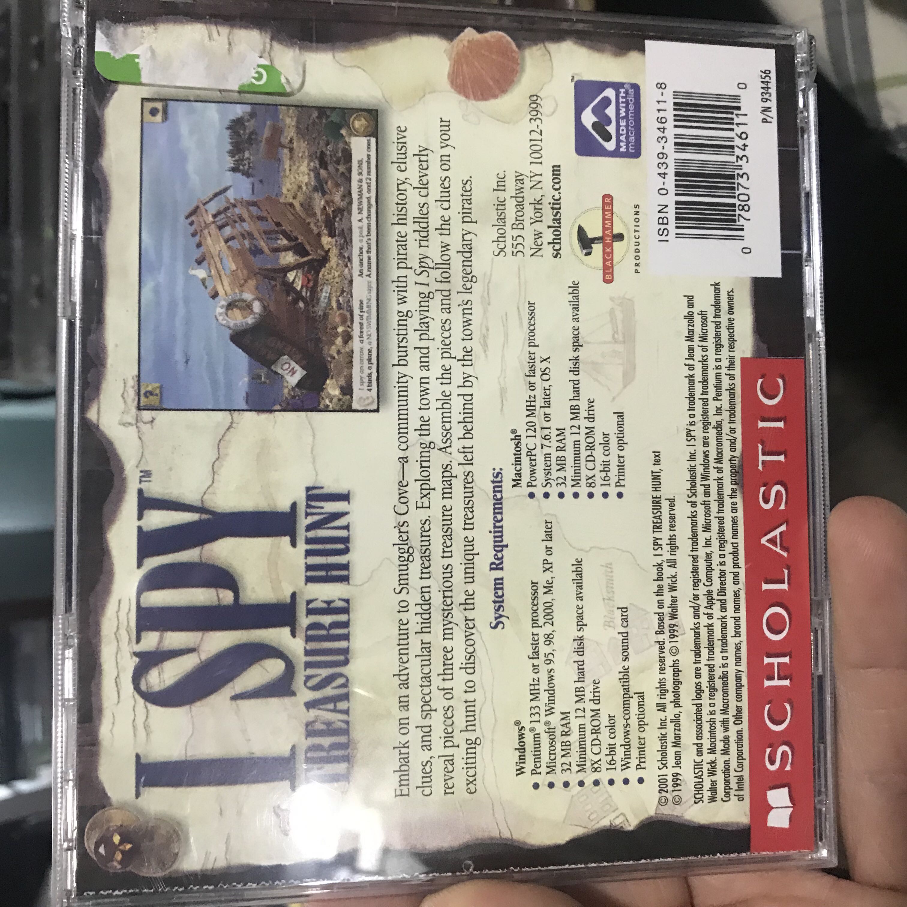 I Spy: Treasure Hunt - PC (Scholastic Inc.) video game collectible [Barcode 078073346110] - Main Image 2