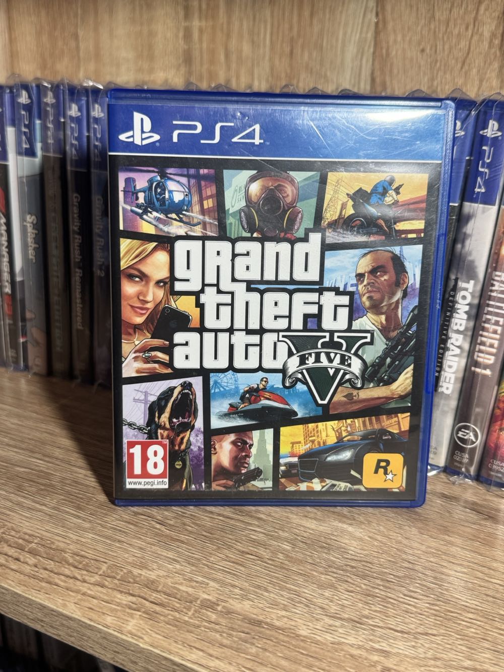 Grand Theft Auto V - Sony PlayStation 4 (PS4) (Rockstar Games - 1-30) video game collectible [Barcode 5026555417006] - Main Image 3