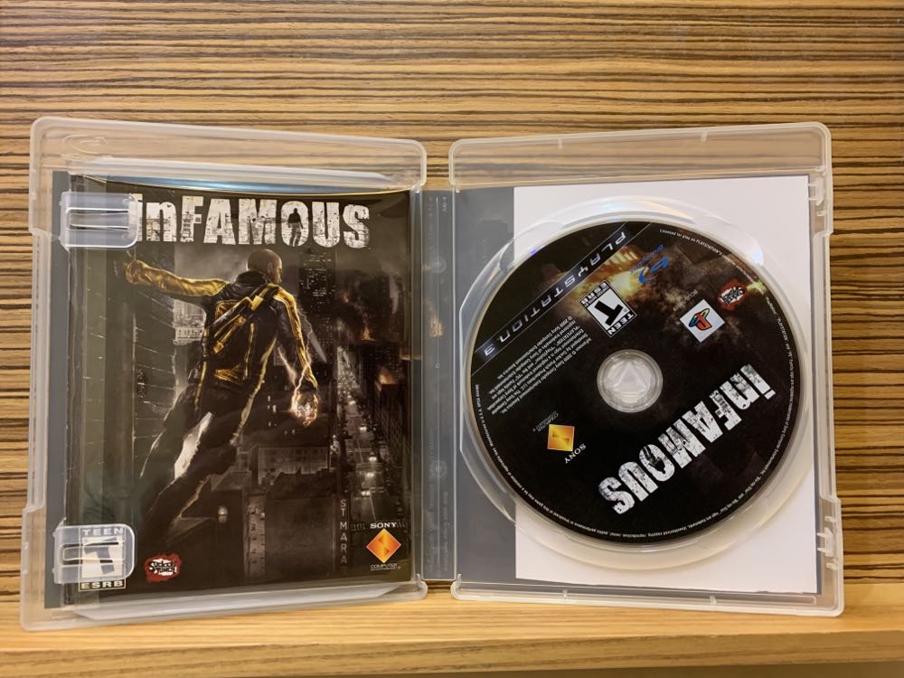 Infamous - Sony PlayStation 3 (PS3) (Sony Computer Entertainment - 1) video game collectible [Barcode 711719811923] - Main Image 3