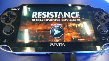 Resistance: Burning Skies - Sony PlayStation Vita (PS Vita) (Sony Computer Entertainment - 1) video game collectible [Barcode 711719236832] - Main Image 2