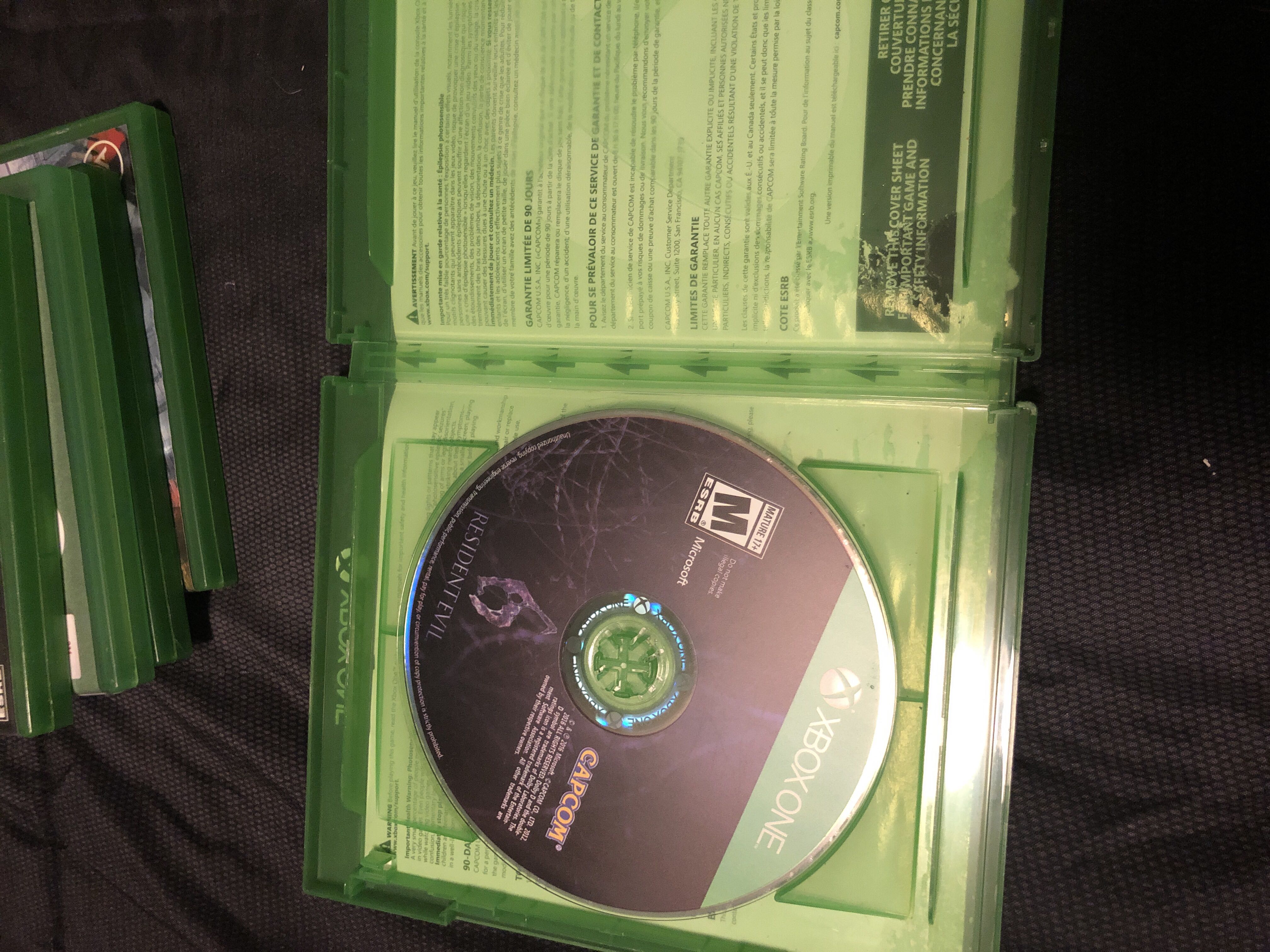 Resident Evil 6 - Microsoft Xbox One (Capcom Co., Ltd. - Single • Local • Online Co-op 2• Online 1-6) video game collectible [Barcode 013388918041] - Main Image 4