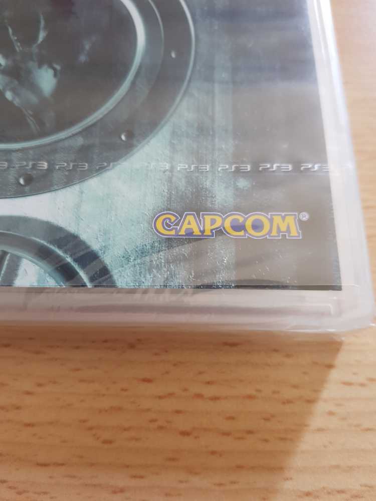 Resident Evil: Revelations - Sony PlayStation 3 (PS3) (Capcom - 1) video game collectible [Barcode 5055060929261] - Main Image 3