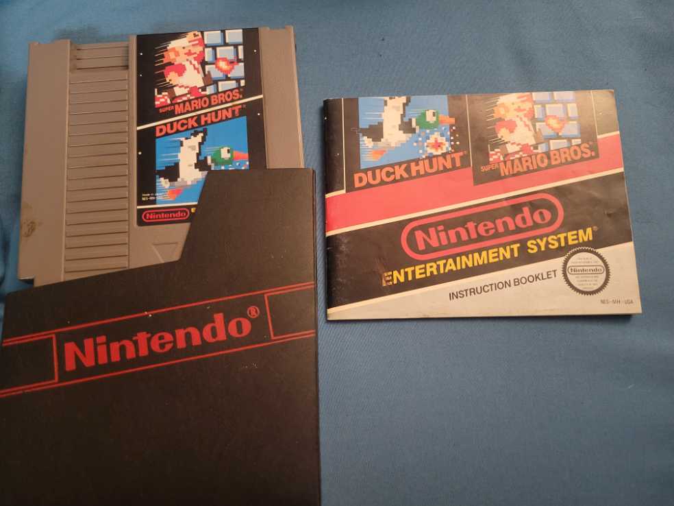 Super Mario Bros / Duck Hunt - Nintendo Entertainment System (NES) (Nintendo - 2) video game collectible [Barcode 0024634562468] - Main Image 3