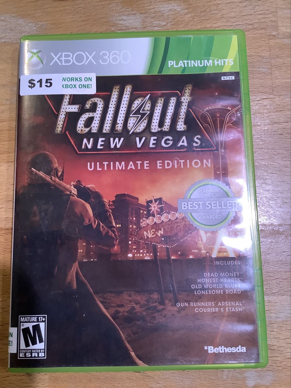 Fallout: New Vegas (Ultimate Edition) - Microsoft Xbox One (Bethesda Softworks - 1) video game collectible [Barcode 093155125919] - Main Image 3