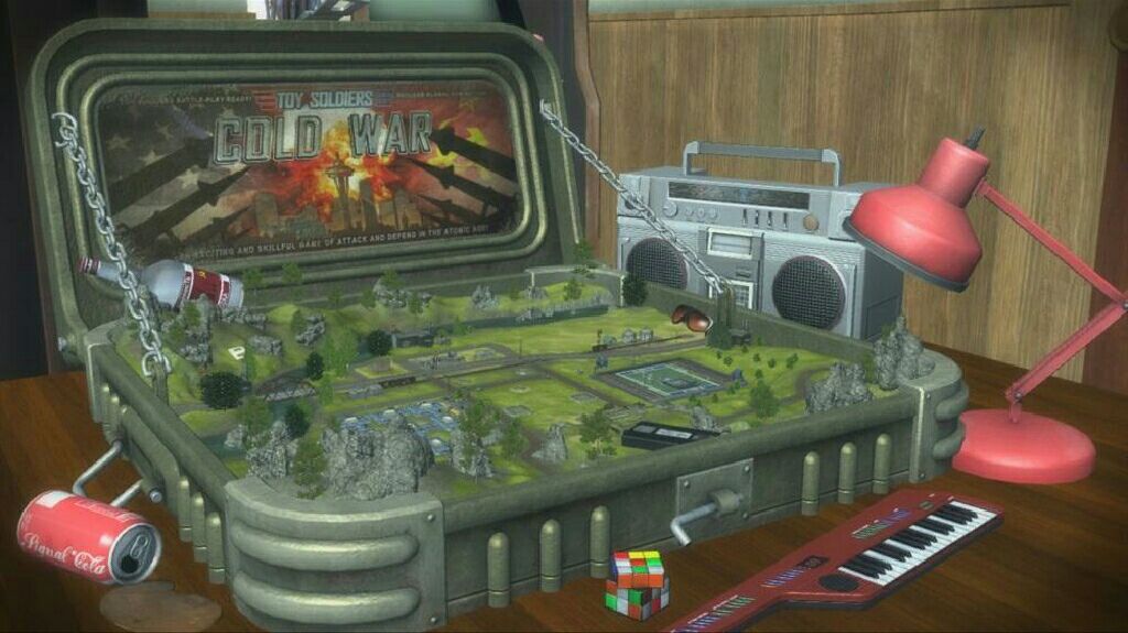 Toy Soldiers Cold War - Microsoft Xbox 360 video game collectible - Main Image 2