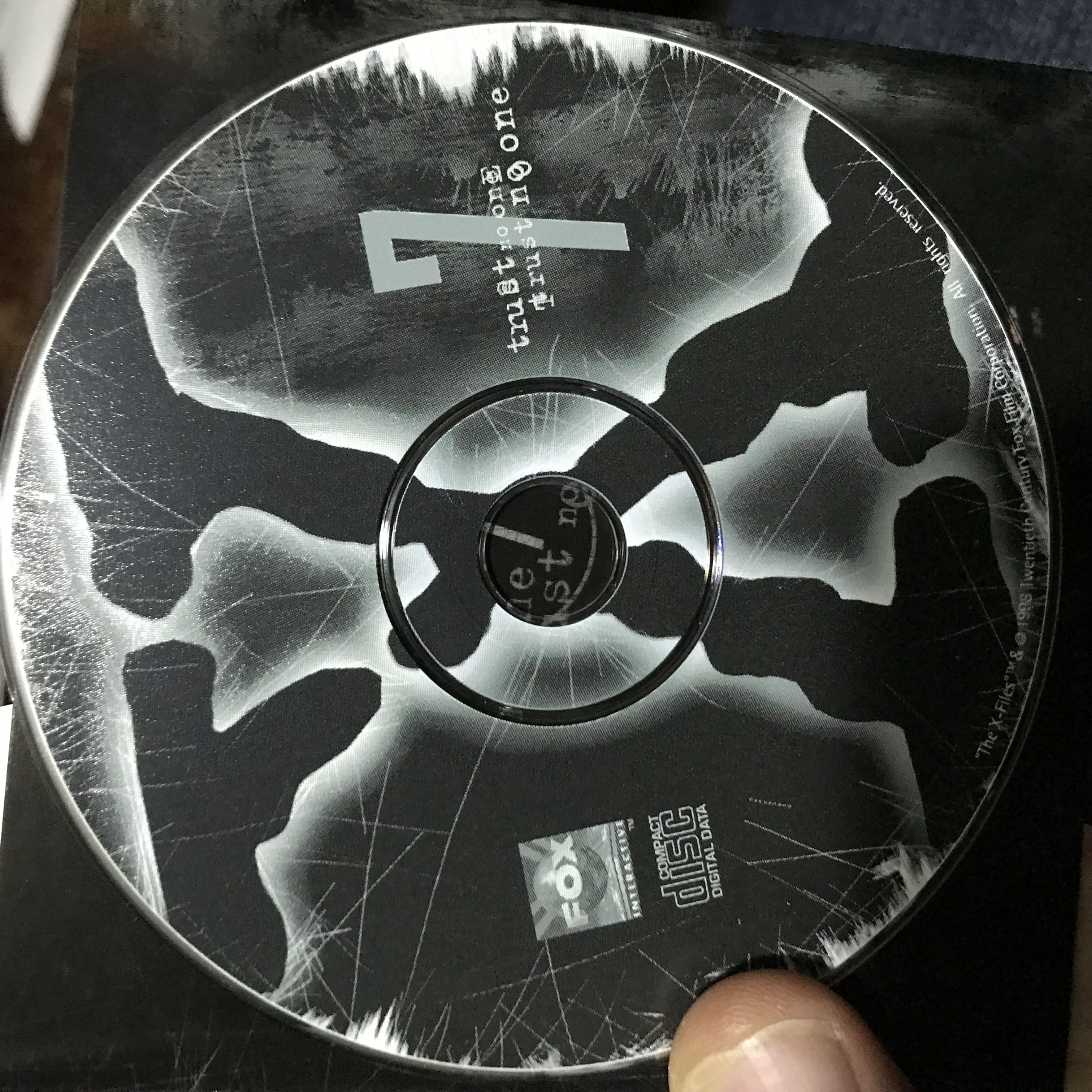 X-Files Game, The - PC (Fox Interactive - 1) video game collectible [Barcode 5030930017484] - Main Image 3