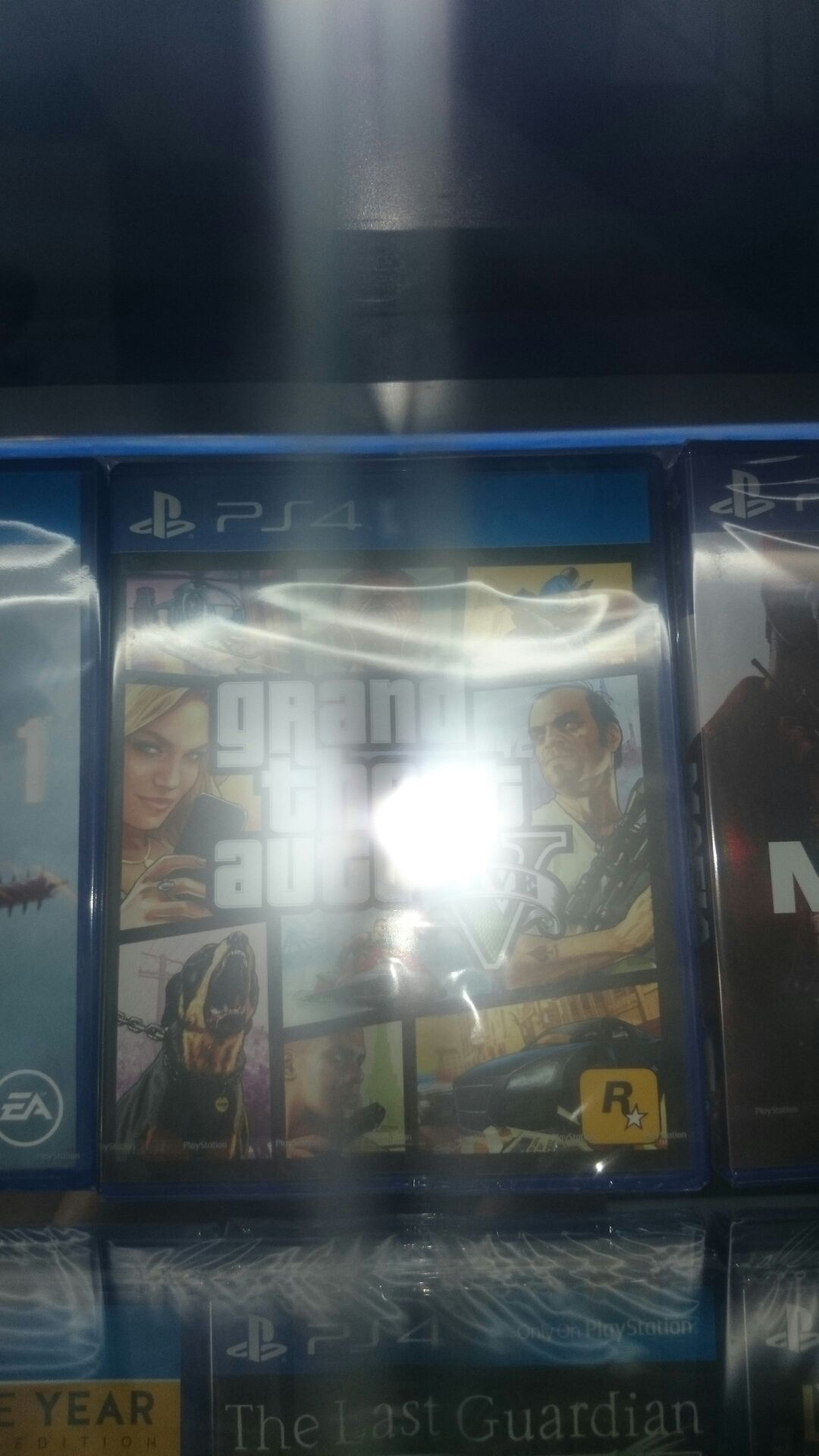 Gta5 - Sony PlayStation 4 (PS4) video game collectible [Barcode 070553422833] - Main Image 1