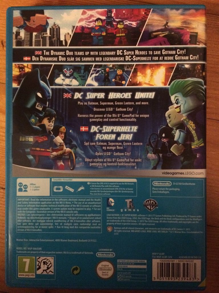 LEGO Batman 2: DC Super Heroes - Nintendo Wii U (WB entertainment - 2) video game collectible - Main Image 2