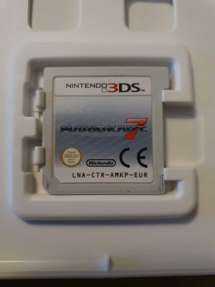 Nintendo 3DS - Mariokart 7 - Nintendo 3DS video game collectible - Main Image 3