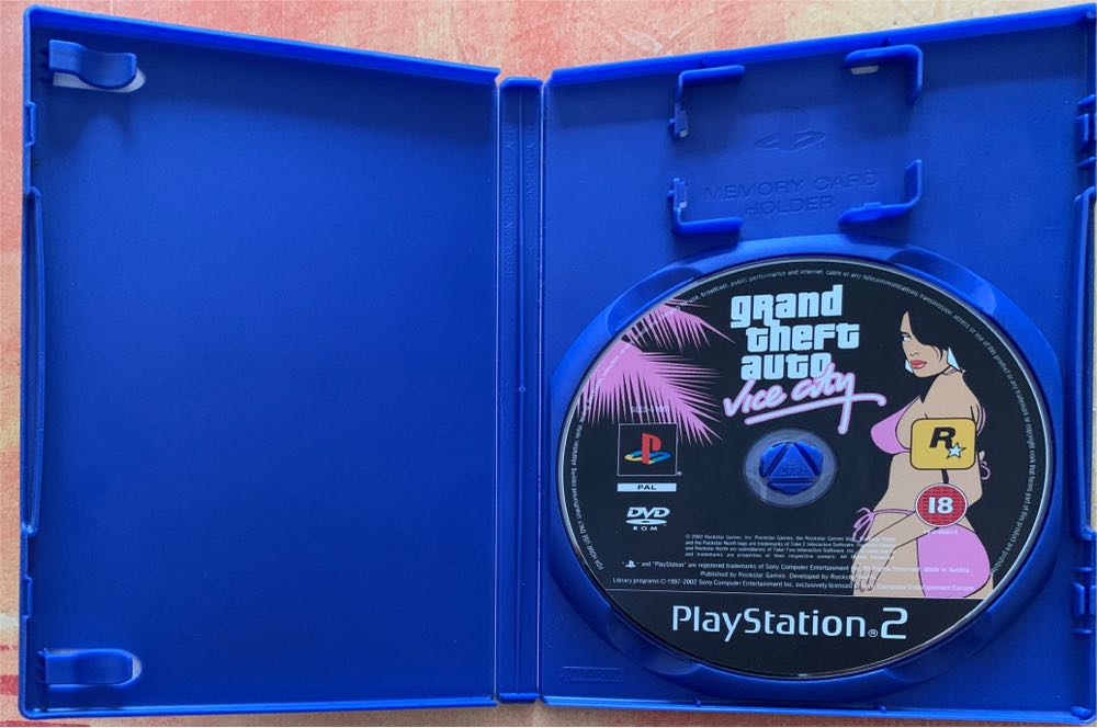 Grand Theft Auto Vice City - Sony PlayStation 2 (PS2) (Rockstar Games - 1) video game collectible [Barcode 5026555300957] - Main Image 3