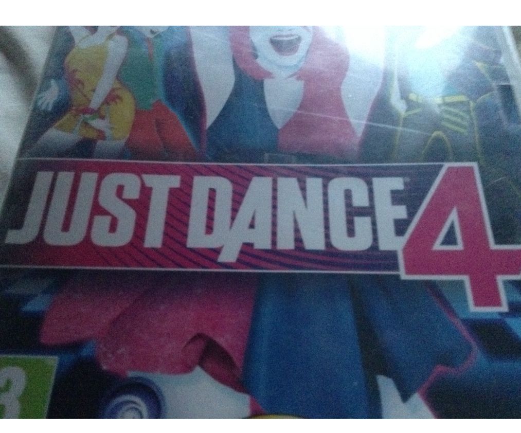 Just Dance 4 - WII - Nintendo Wii video game collectible [Barcode 3307215647196] - Main Image 2