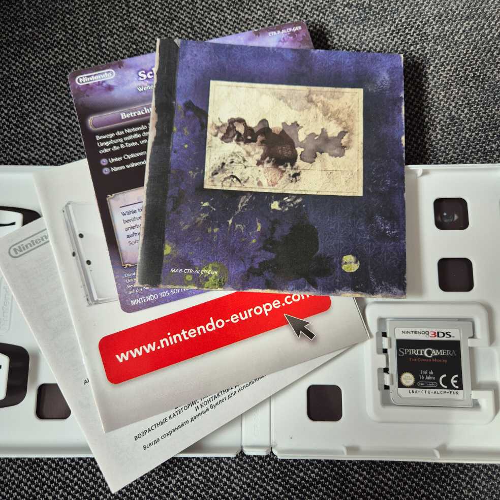 Spirit Camera - Das verfluchte Tagebuch - Nintendo 3DS video game collectible [Barcode 045496522155] - Main Image 3
