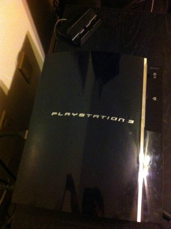 Playstation 3 60GB - Sony PlayStation 3 (PS3) video game collectible - Main Image 2