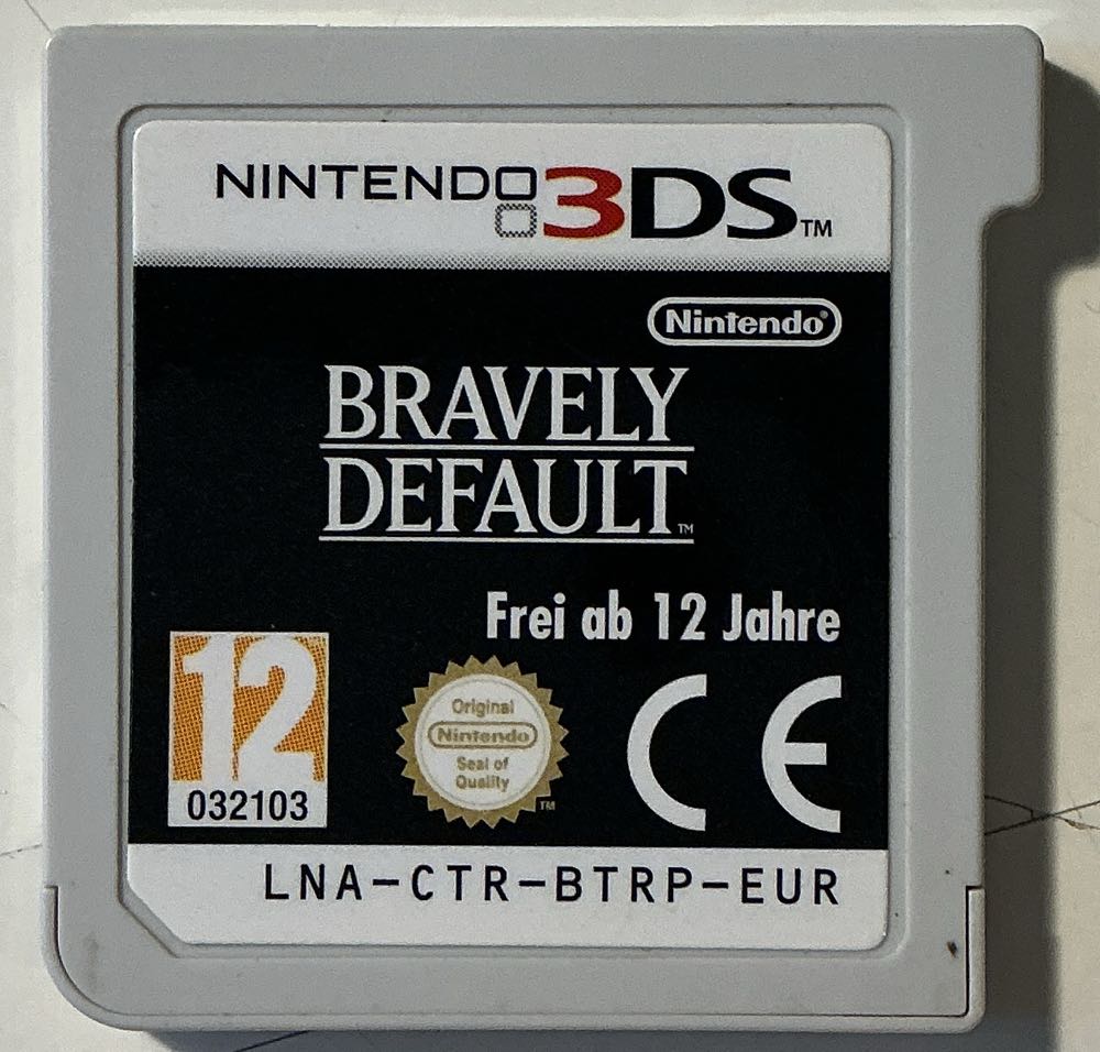 Bravely Default - Nintendo 3DS (Square Enix - 1) video game collectible [Barcode 045496524777] - Main Image 3