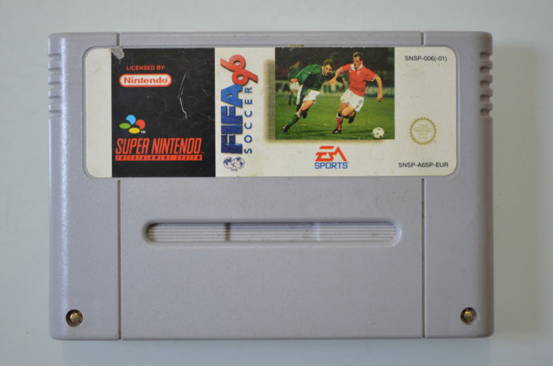Fifa 96 - Nintendo Super Nintendo Entertainment System (SNES) (Electronic Arts) video game collectible - Main Image 3