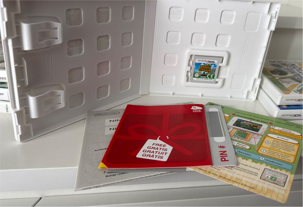 Animal Crossing: New Leaf - Nintendo 3DS (Nintendo - 4) video game collectible [Barcode 045496523770] - Main Image 3