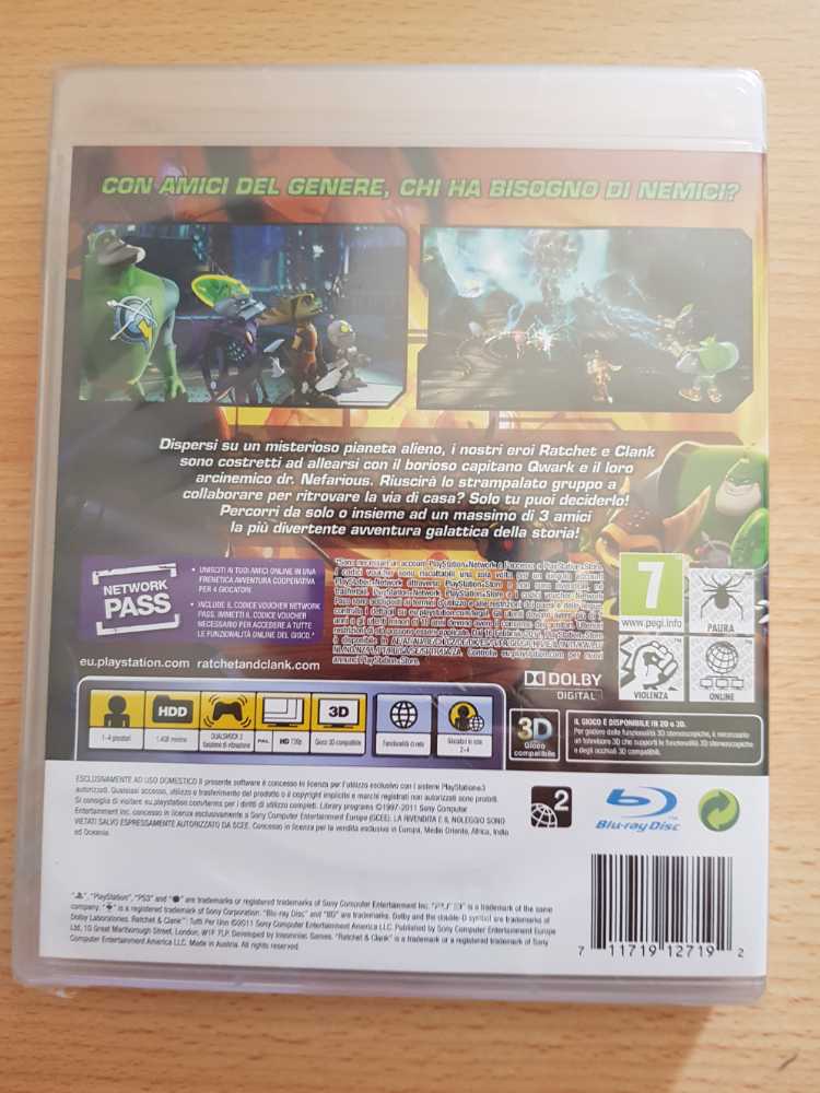 Ratchet & Clank: Tutti Per Uno - Sony PlayStation 3 (PS3) (Insomniac Games) video game collectible [Barcode 711719127192] - Main Image 2