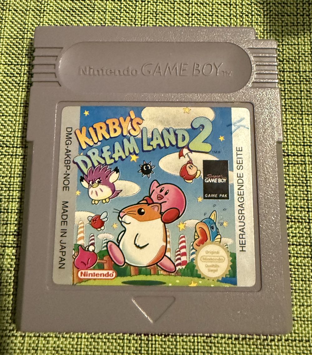 Kirbys Dream Land 2 - Nintendo Game Boy (Nintendo) video game collectible - Main Image 2