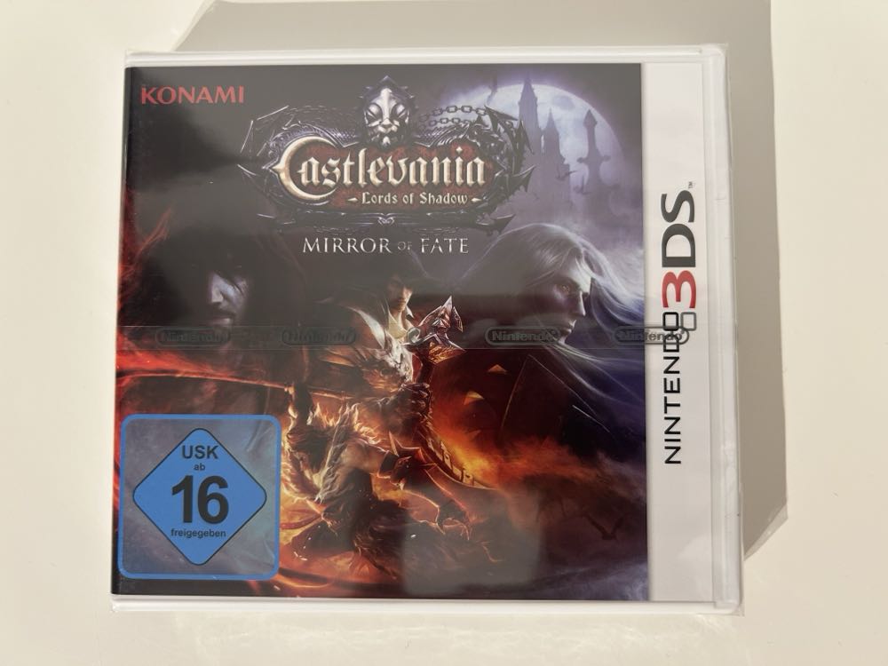 Castlevania Mirror Of Fate - Nintendo 3DS (Nintendo - 1) video game collectible [Barcode 045496523121] - Main Image 2