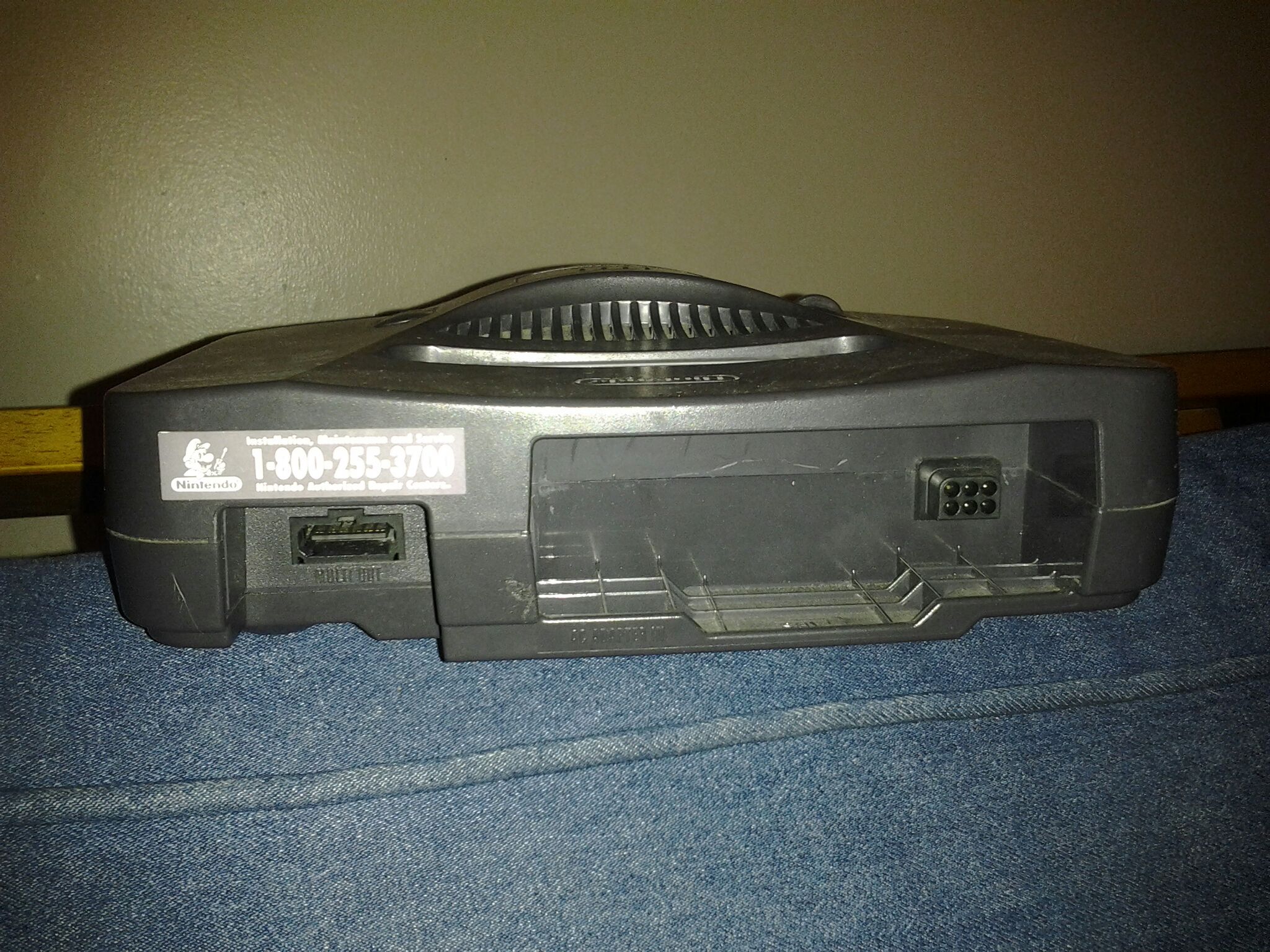 Nintendo 64 System - Nintendo 64 (N64) video game collectible - Main Image 2