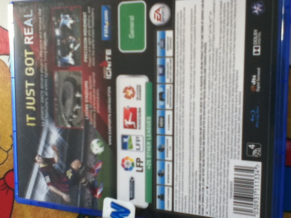 FIFA 14 - Sony PlayStation 4 (PS4) (EA Games/EA Sports - 1-4) video game collectible [Barcode 5030931111334] - Main Image 2